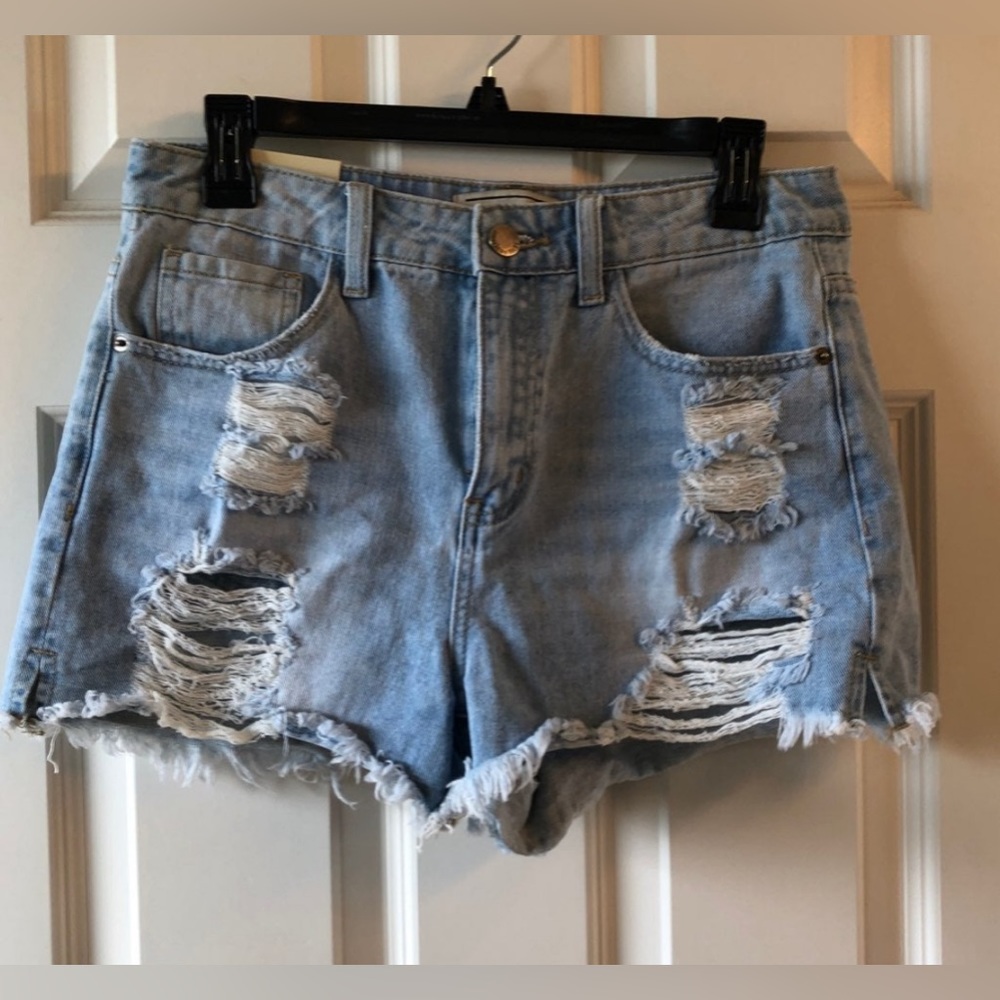 Amazing Lace Jean shorts